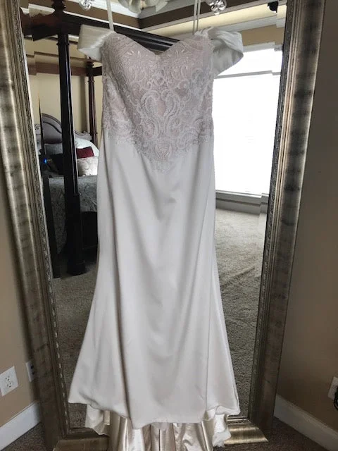 Price Drop Casablanca Beloved BL221