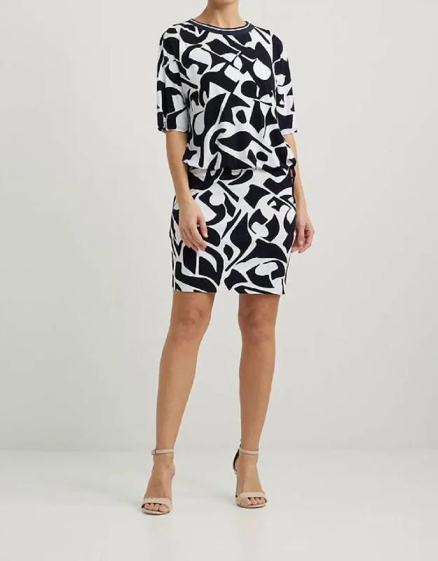 Sale Event Abstract Drawstring Top In Black & White