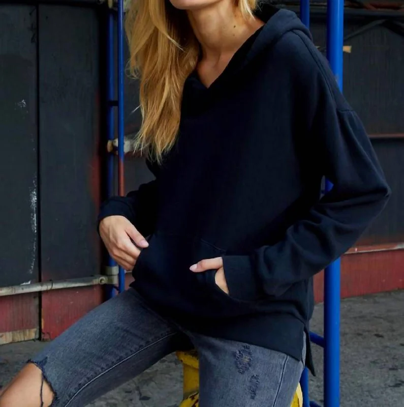 Stock Clearance Alice Velvet Sweatshirt In Black