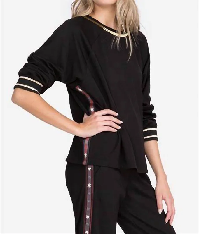 Super Bargain Castle Cropped Pullover In Black