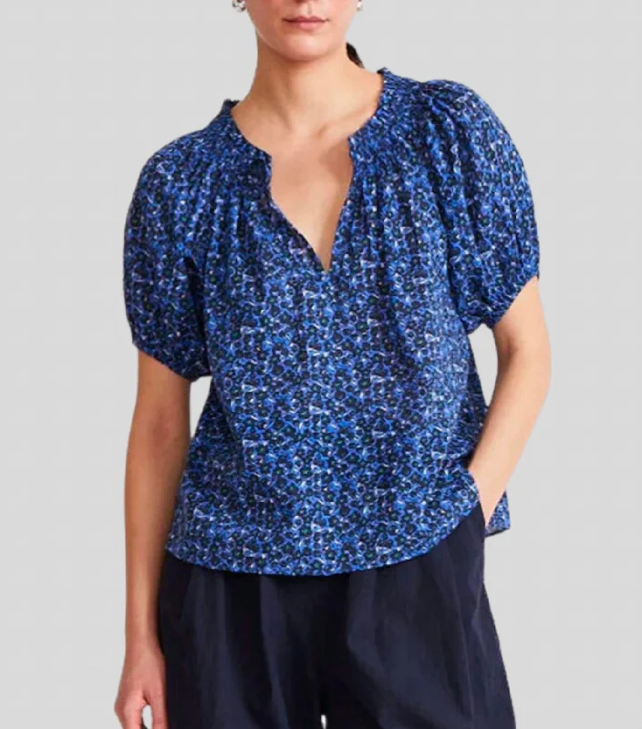Daily Deals Esparta Short Sleeve Top In Spagliato Floral Blue