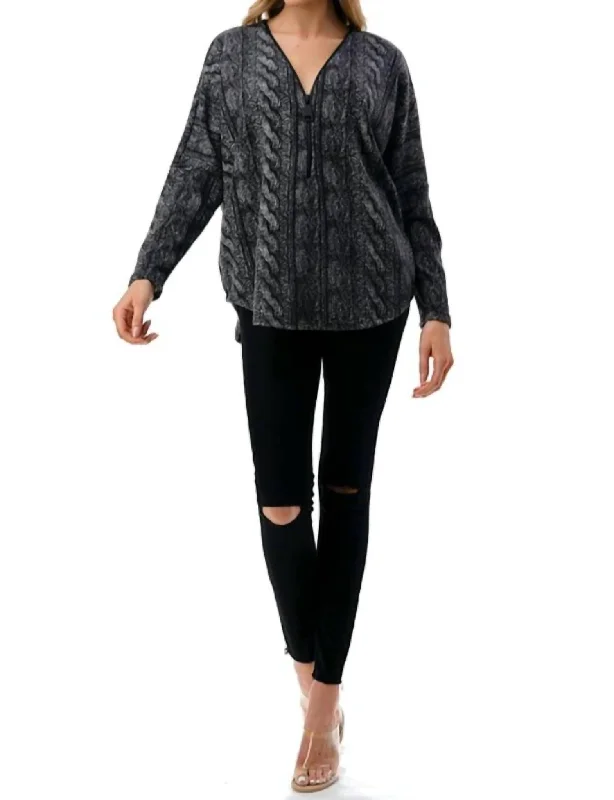 Massive Deals Faux Cable Zipper Top In Black
