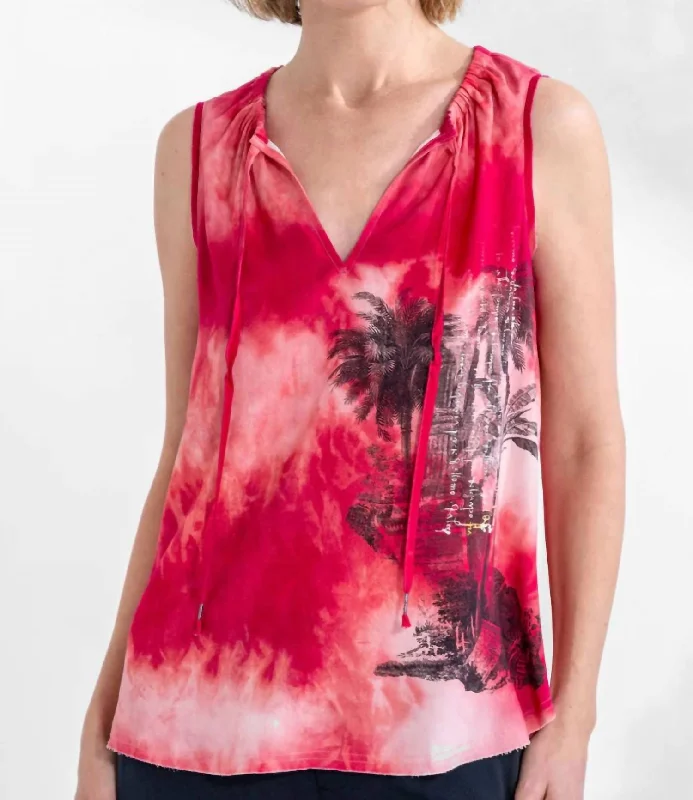 Today’s Deal Go Quite A Stretch Top In Bloody Mary Batik