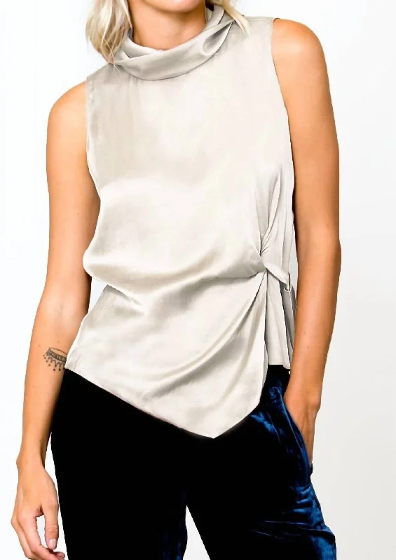 Steals and Deals Go Twist Top In White