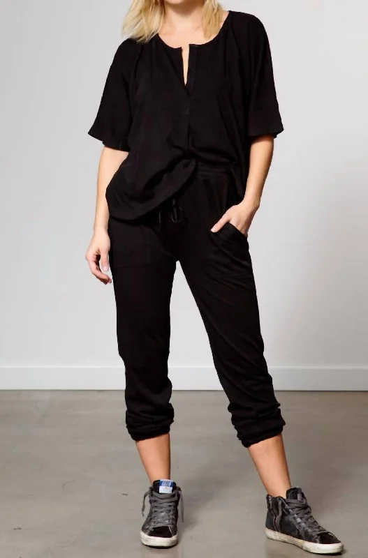 Unmissable Offer Henley Tee In Black