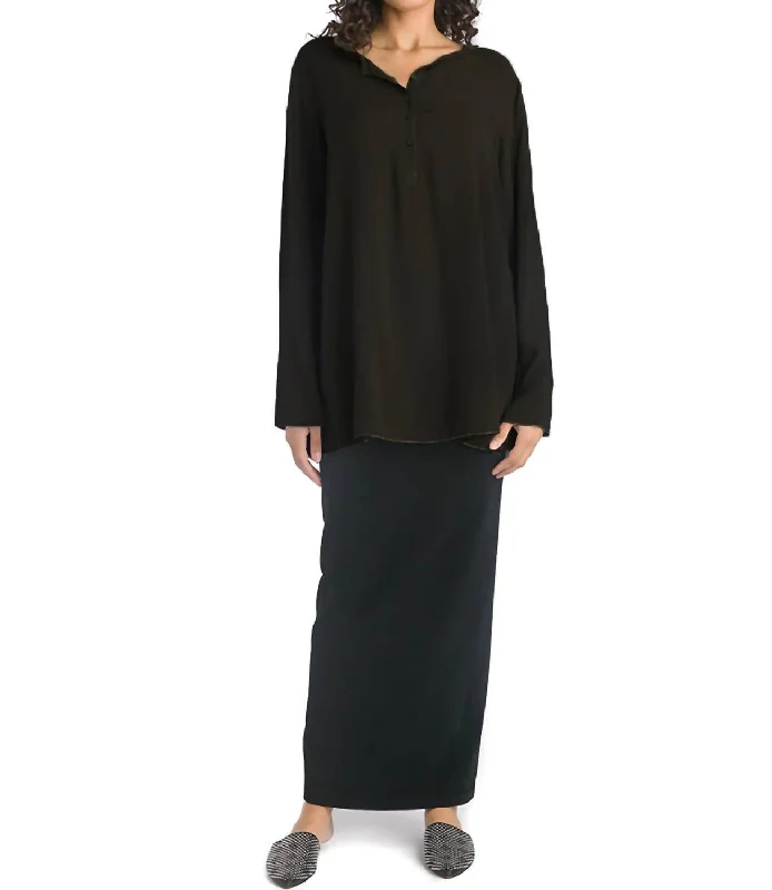 Bargain Bin Long Sleeve Flowy Tunic In Black