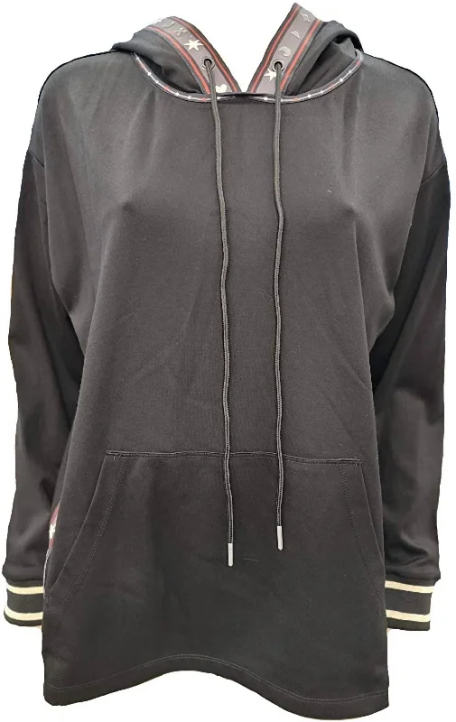 Steals and Deals Meadow Pullover Hoodie In Black