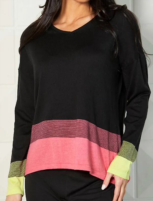 Friends and Family Sale Ombre 3/4 V-Neck Top In Black/coral