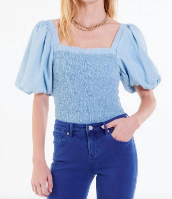 Deal Frenzy Peighton Smocked Top In Blue