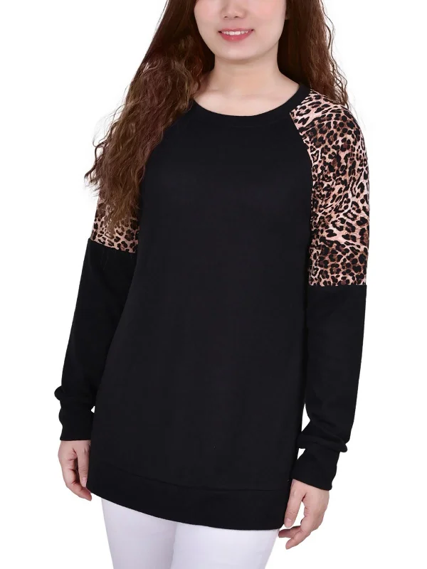 Weekend Special Petites Womens Leopard Print Long Sleeve Pullover Top