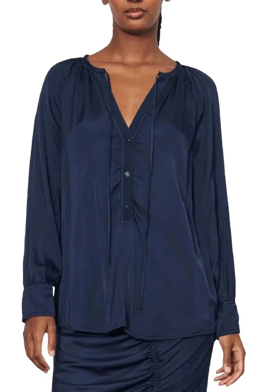 New Deals Poet Long Sleeve Blouse In Midnight