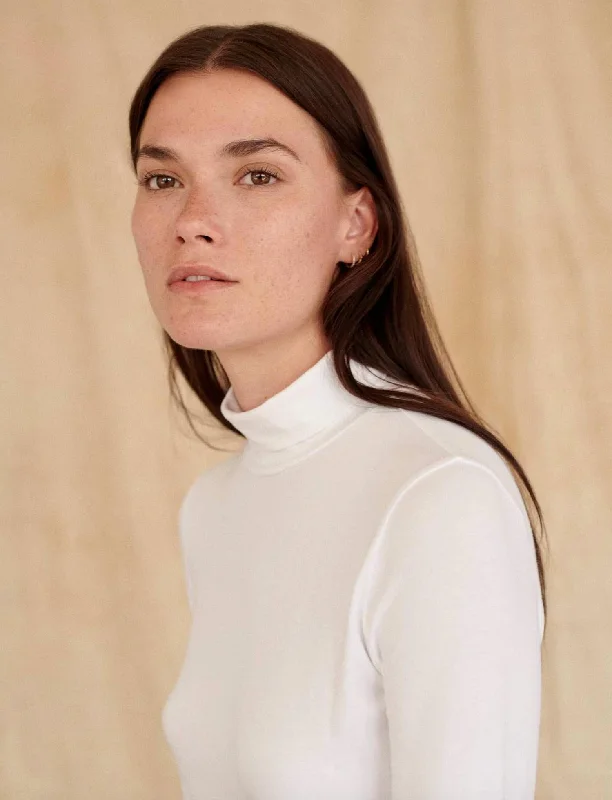 Doorbuster Deal Scrunch Neck Tee Top In White