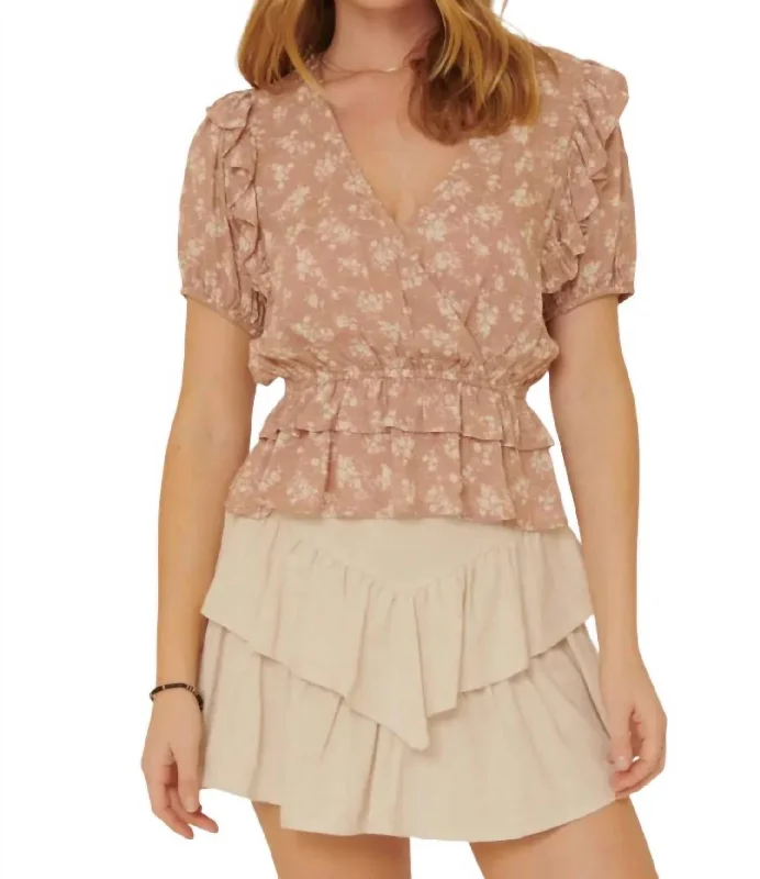 Stock Clearance She's A Cutie Floral Top In Sandstone
