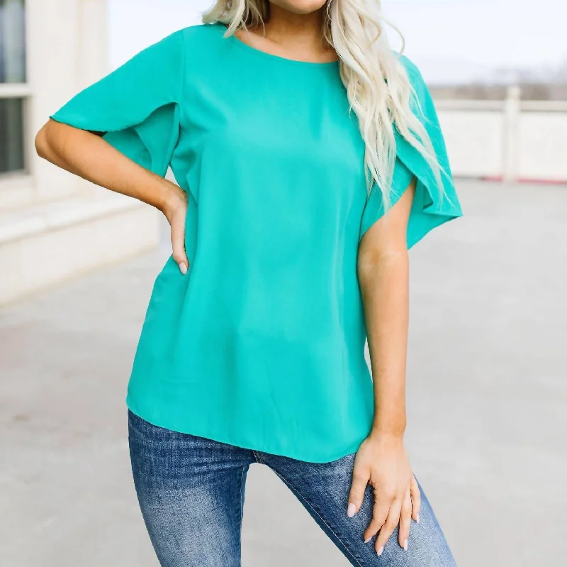 Deal of the Day Tulip Sleeve Blouse In Kelly Green