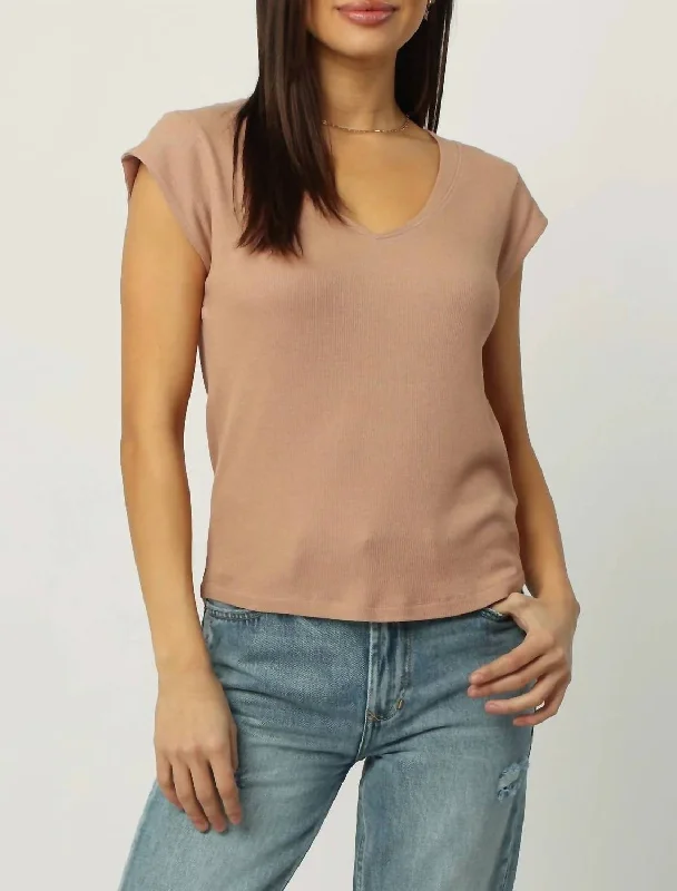 Deal Frenzy Uri Thermal V-Neck Top In Mushroom