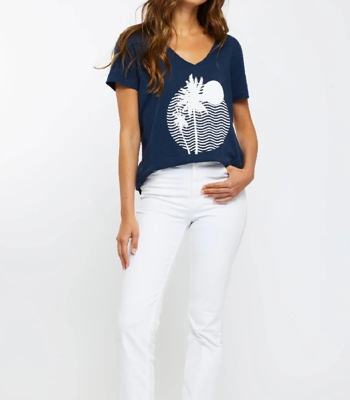 New Markdowns Womens Paradise V-Neck In Navy